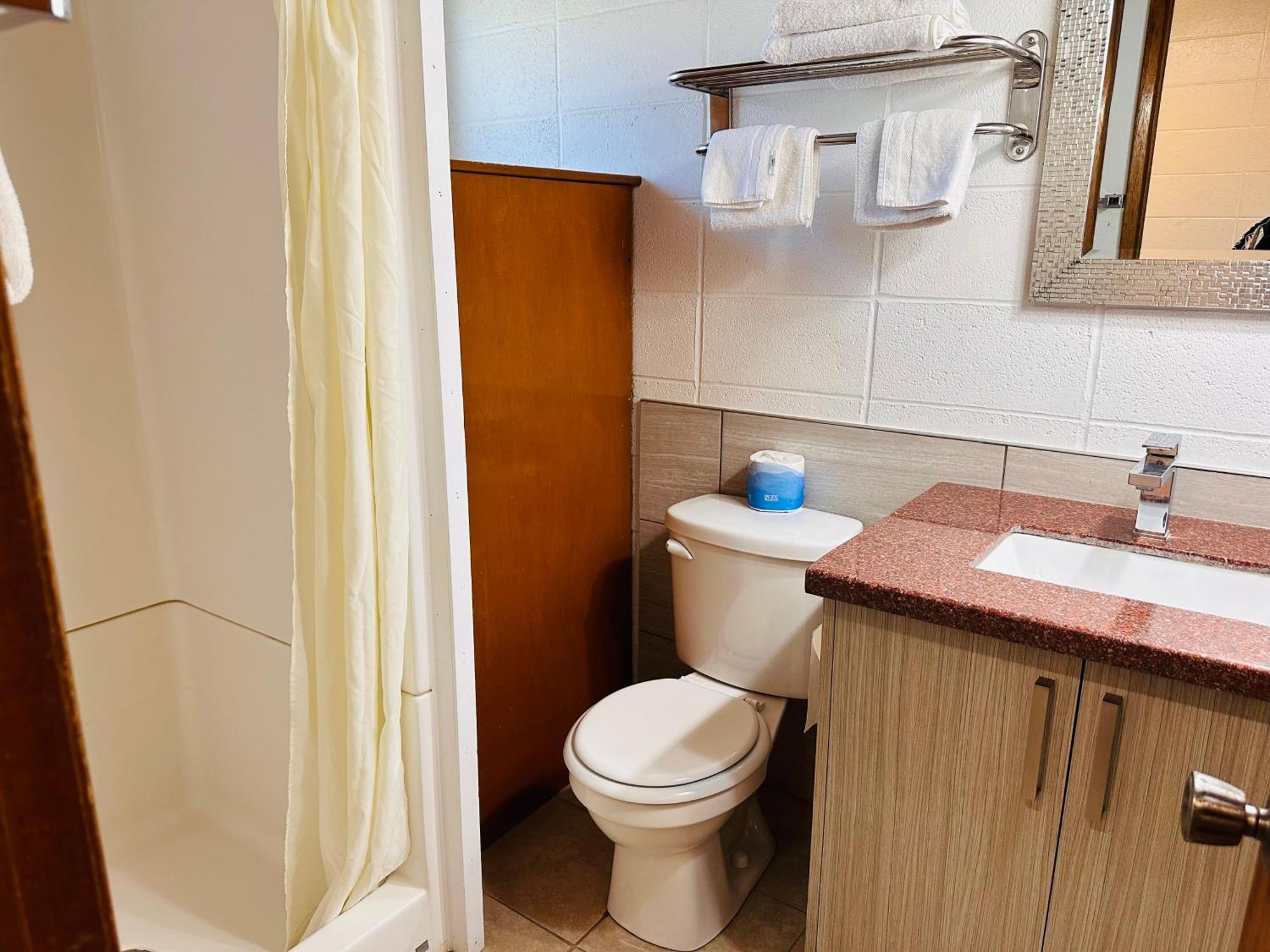 בליין Anchor Inn Motel By Loyalty מראה חיצוני תמונה