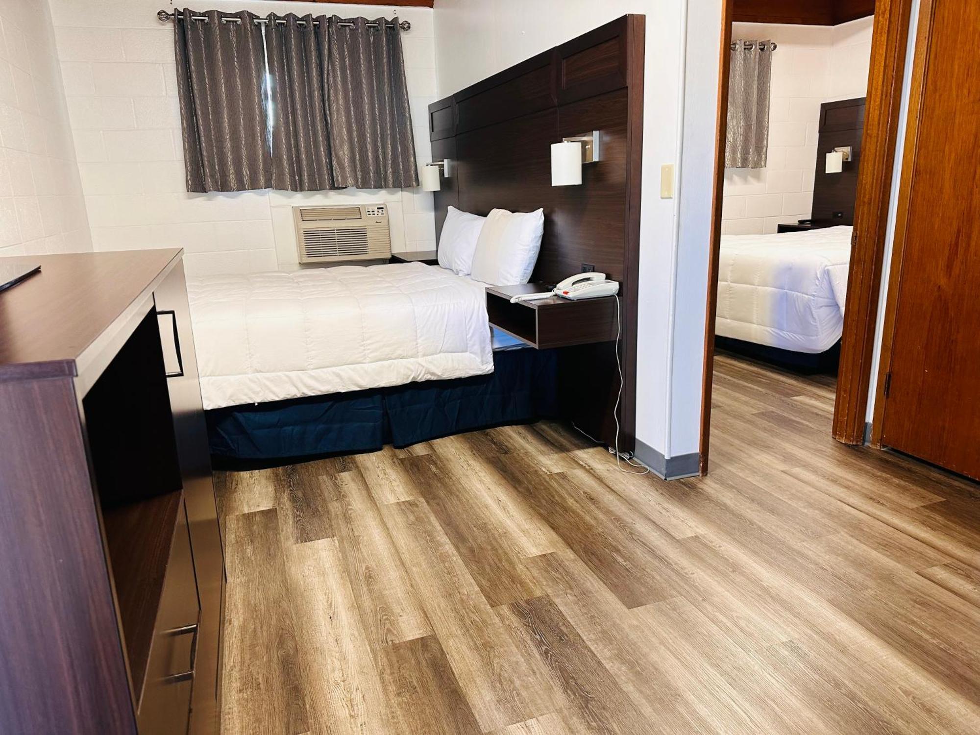 בליין Anchor Inn Motel By Loyalty מראה חיצוני תמונה